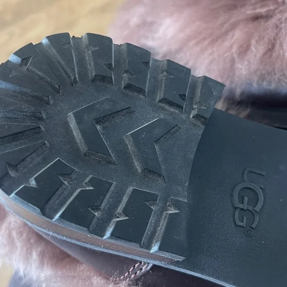 UGG Brown Boots with Faux Fur - Picture 6 of 11